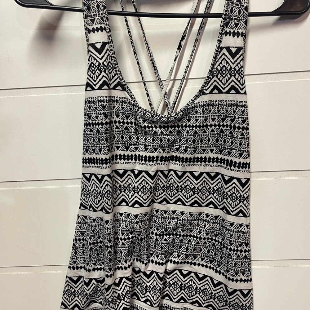 Black and White Geometric Patterned Tank Top